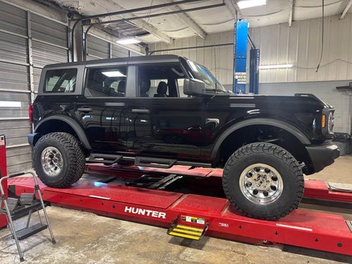 2026 Ford Bronco Base Lift kit tire & wheel package