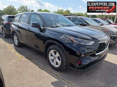 2023 Toyota Highlander LE 4X4