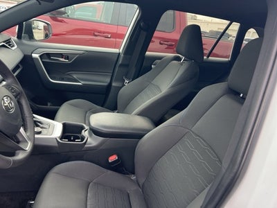 2024 Toyota RAV4 Hybrid SE