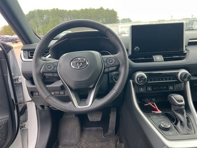 2024 Toyota RAV4 Hybrid SE