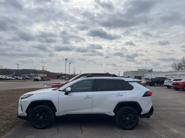 2024 Toyota RAV4 Hybrid SE