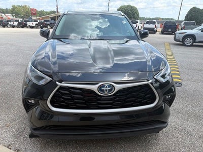 2022 Toyota Highlander Hybrid XLE
