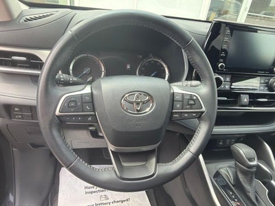 2022 Toyota Highlander Hybrid XLE