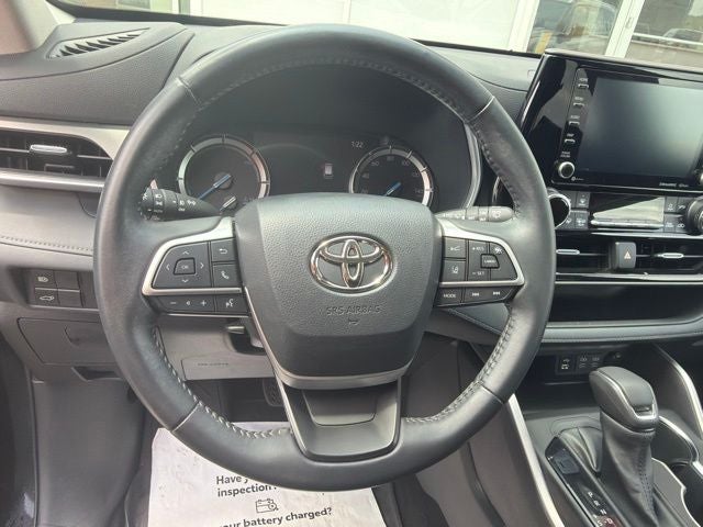 2022 Toyota Highlander Hybrid XLE