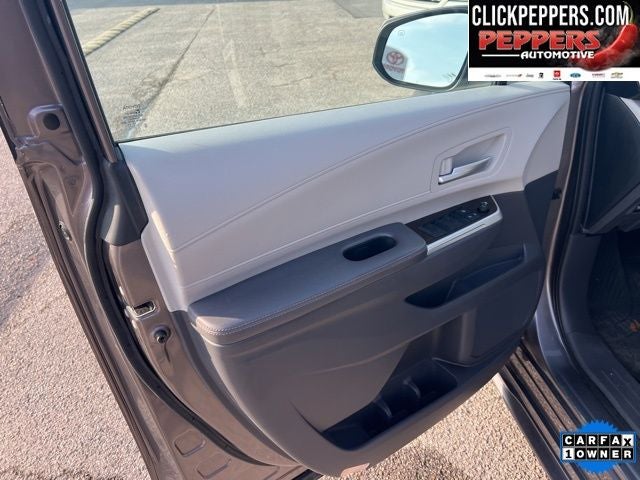 2022 Toyota Sienna XLE 8 Passenger