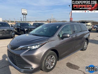 2022 Toyota Sienna XLE 8 Passenger