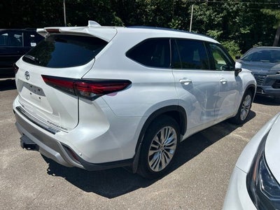 2023 Toyota Highlander Platinum