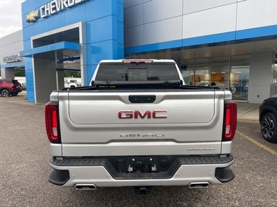 2022 GMC Sierra 1500 4WD Crew Cab Short Box Denali