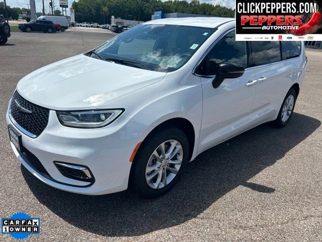 2026 Chrysler Pacifica Select AWD