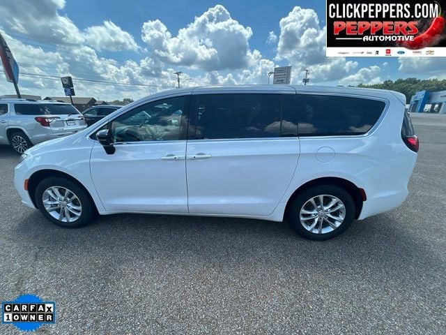 2026 Chrysler Pacifica Select AWD