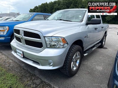 2017 RAM 1500 Express Crew Cab 4x4 5'7' Box