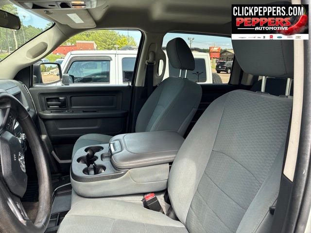 2017 RAM 1500 Express Crew Cab 4x4 5'7' Box