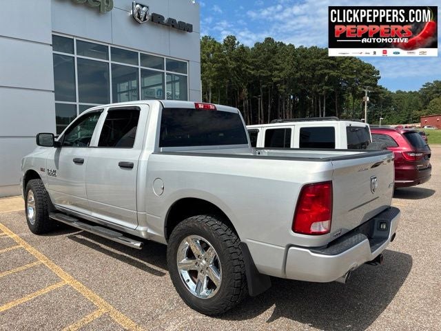 2017 RAM 1500 Express Crew Cab 4x4 5'7' Box