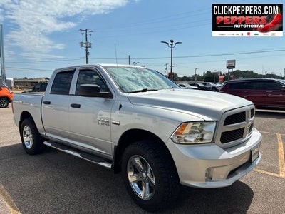 2017 RAM 1500 Express Crew Cab 4x4 5'7' Box