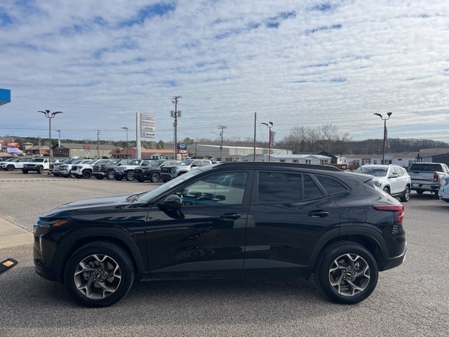 2025 Chevrolet Trax FWD LT