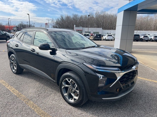 2025 Chevrolet Trax FWD LT