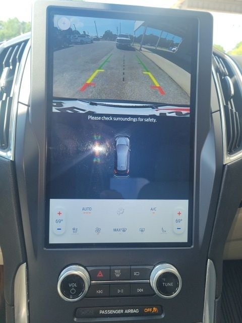 2023 Ford Edge Titanium